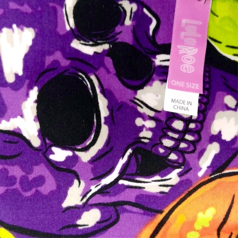 LuLaRoe OS Leggings Halloween Skulls Rare Unicorn - Picture 3 of 6